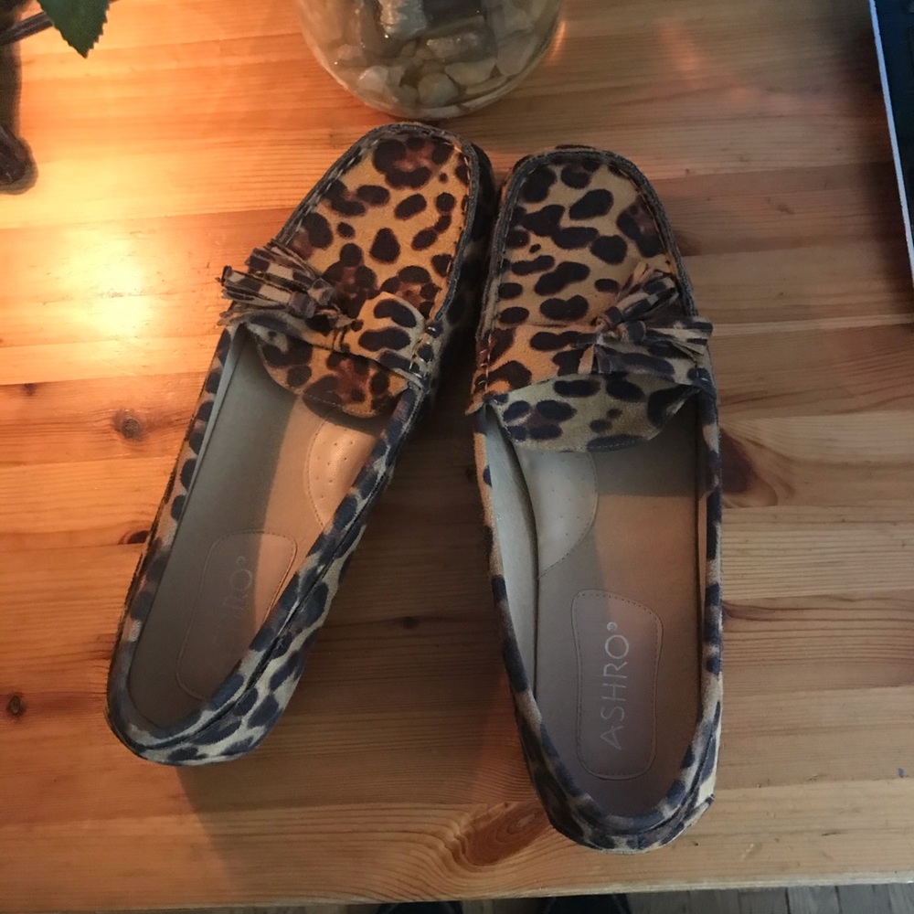 Leopard Flats by Ashro